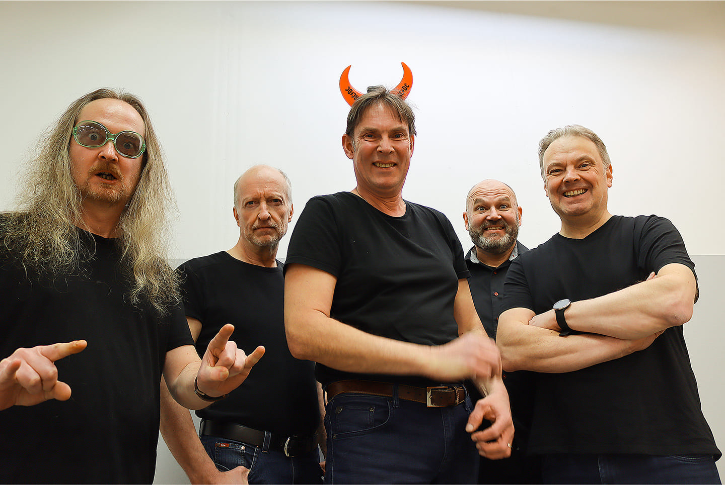 Bons Balls spelar AC/DC på Restaurang Seagram